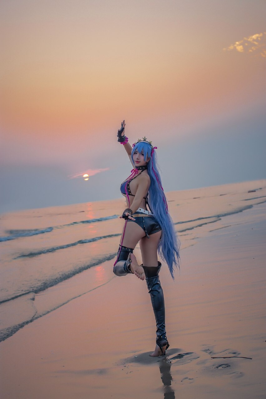 海邊比基尼