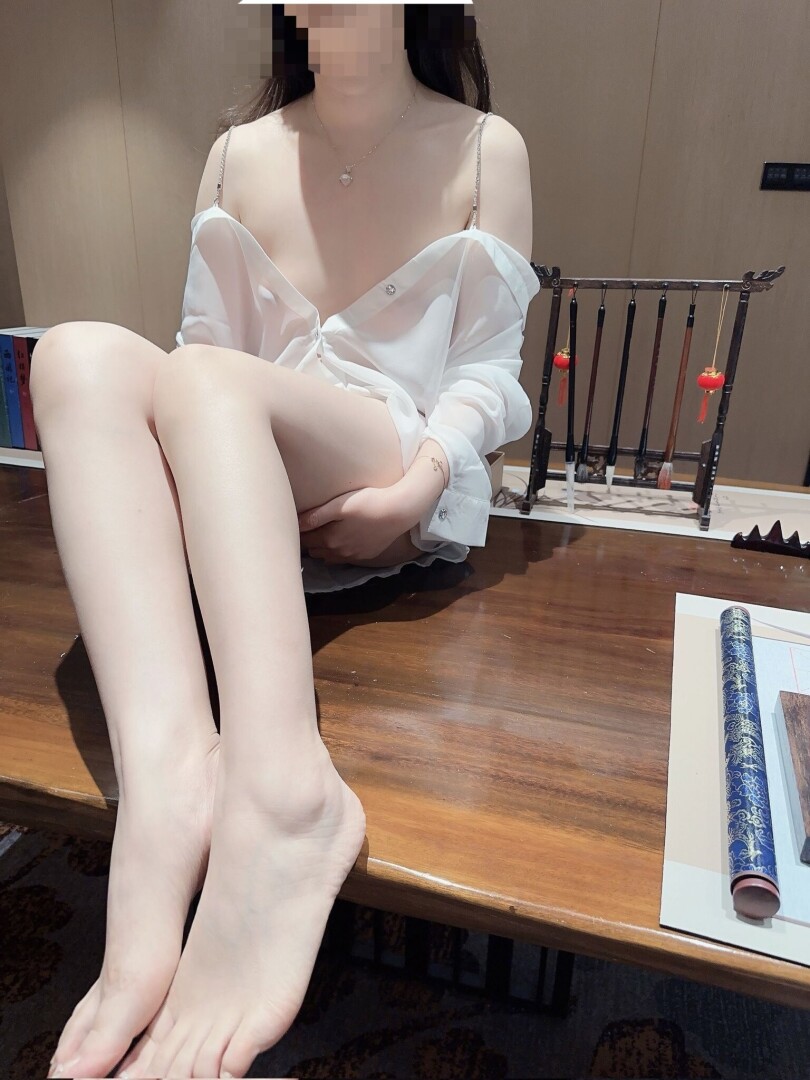 姹紫嫣紅千姿百態(tài)妖嬈多姿都沒有我馬凡舒誘人