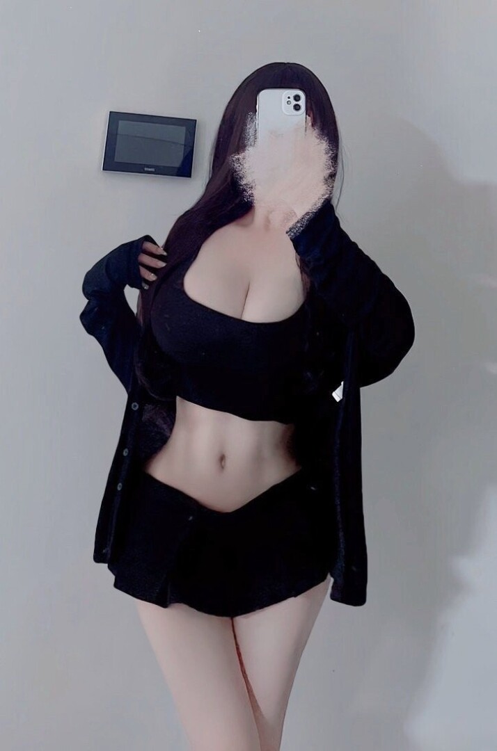 姹紫嫣紅千姿百態(tài)妖嬈多姿都沒有我馬凡舒誘人