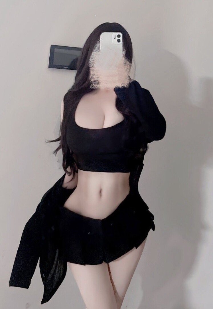 姹紫嫣紅千姿百態(tài)妖嬈多姿都沒有我馬凡舒誘人