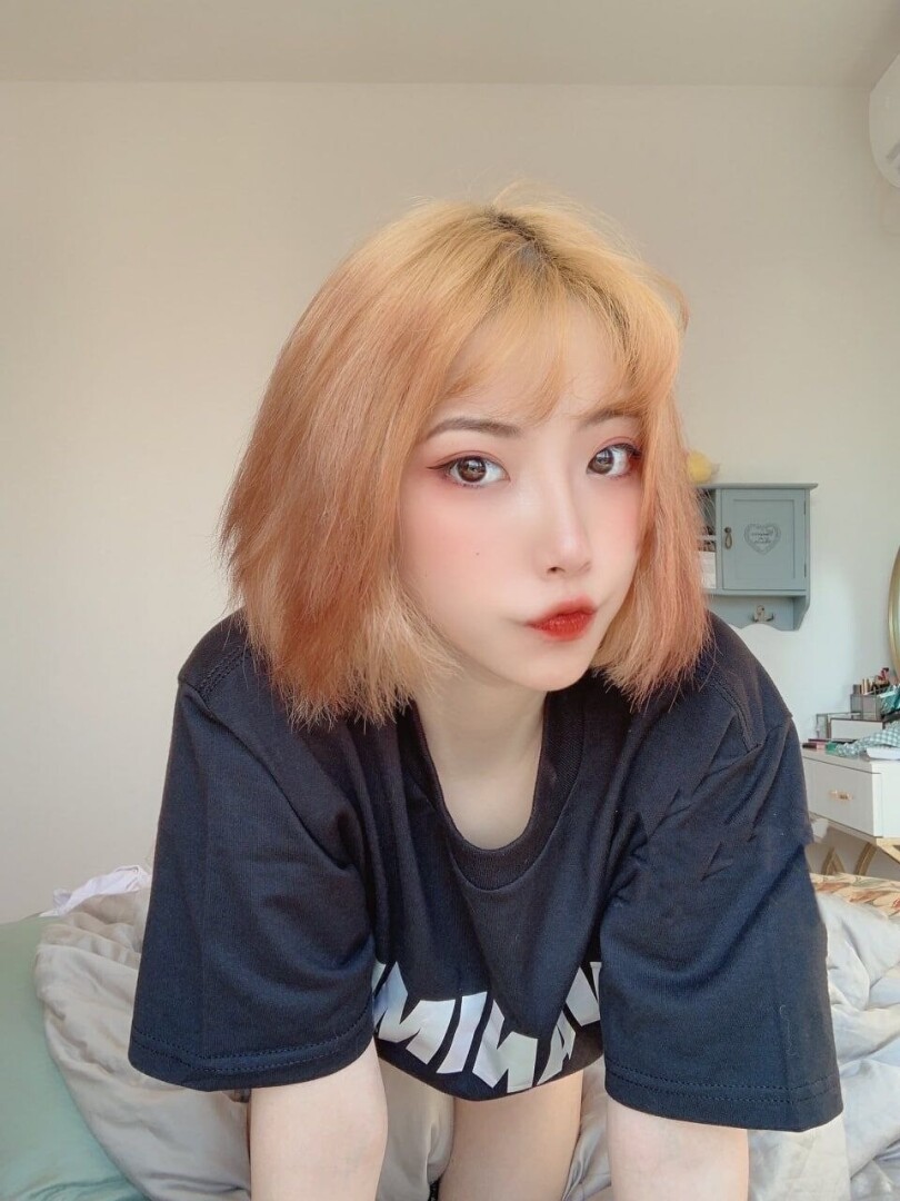 別人的老婆騷母狗 [45P]