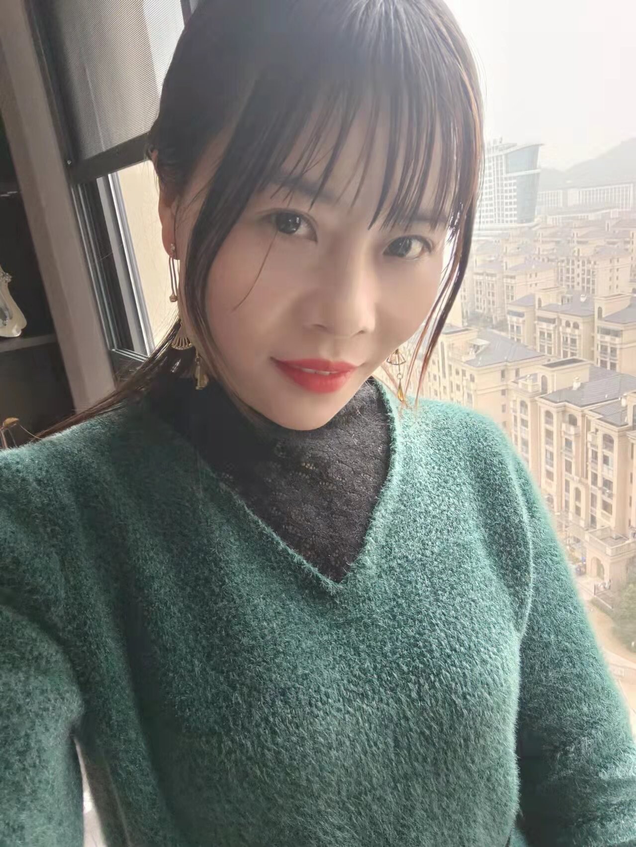 小區(qū)里的少婦[66P]