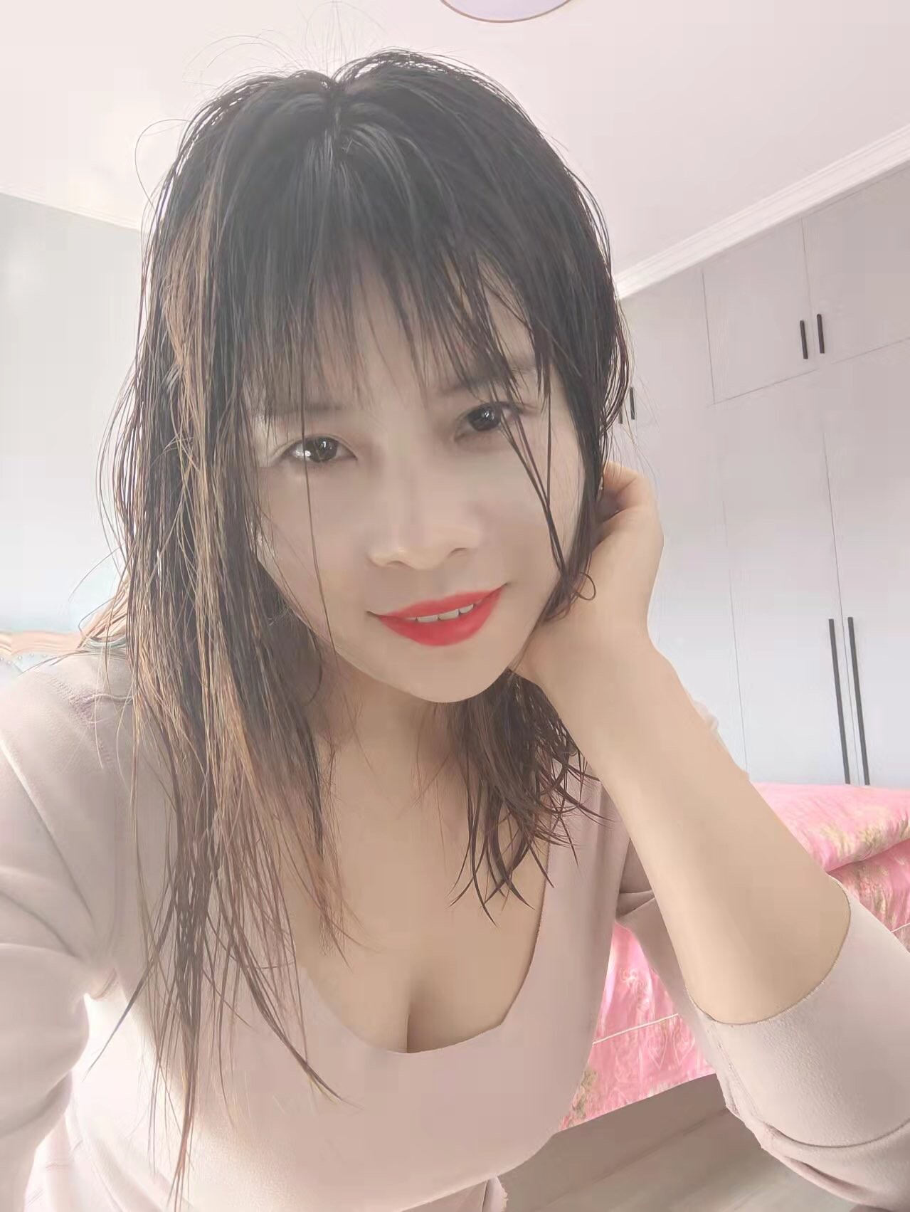 小區(qū)里的少婦[66P]