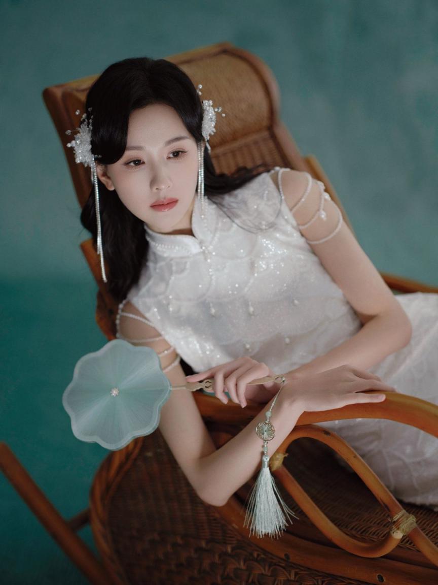 與眾不同的氣質(zhì)女神[28P]