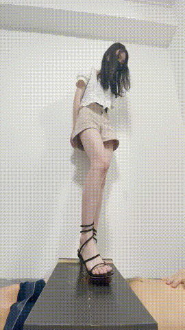 [戀足必入]怎么我一踩你就吐了？