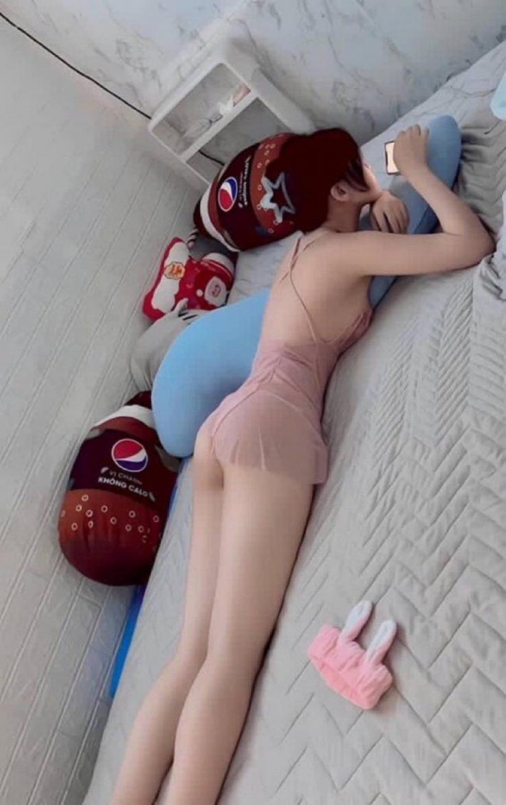 少婦若隱若現(xiàn)的誘惑