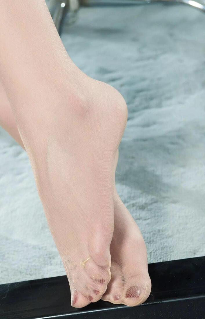 個(gè)人收藏的絲足美腳 一