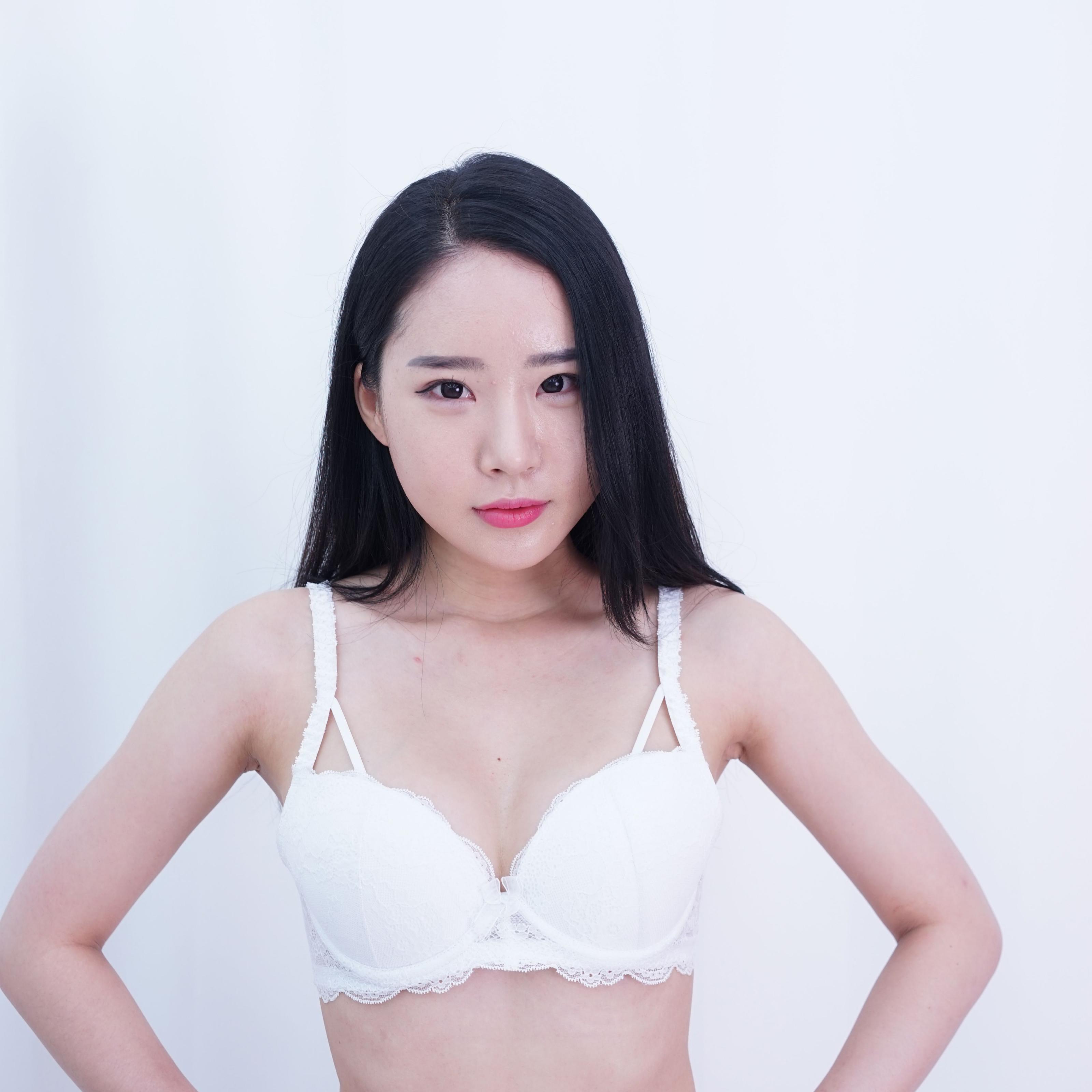 紅內(nèi)褲少婦身材太棒了[58P]