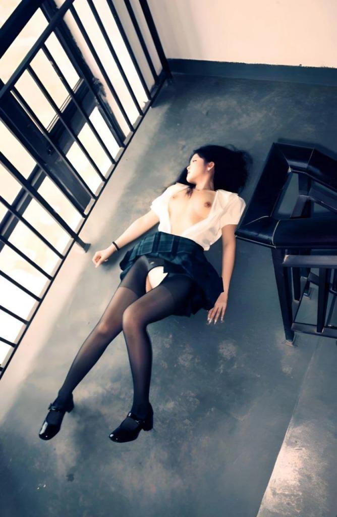 如果一個(gè)女孩這樣看你，你會(huì)喜歡嗎？