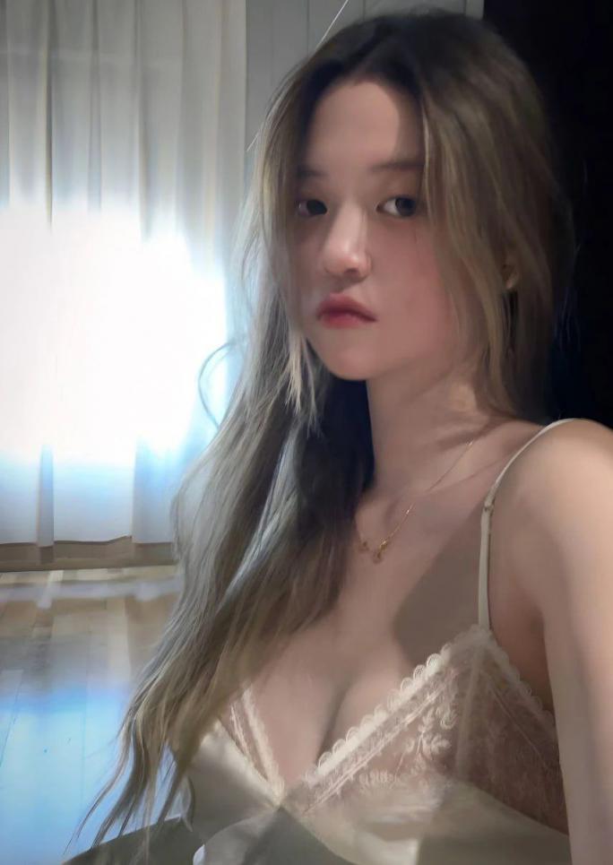 如果一個女孩這樣看你，你會喜歡嗎？