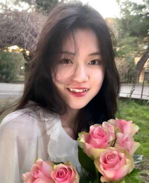 如果一個女孩這樣看你，你會喜歡嗎？