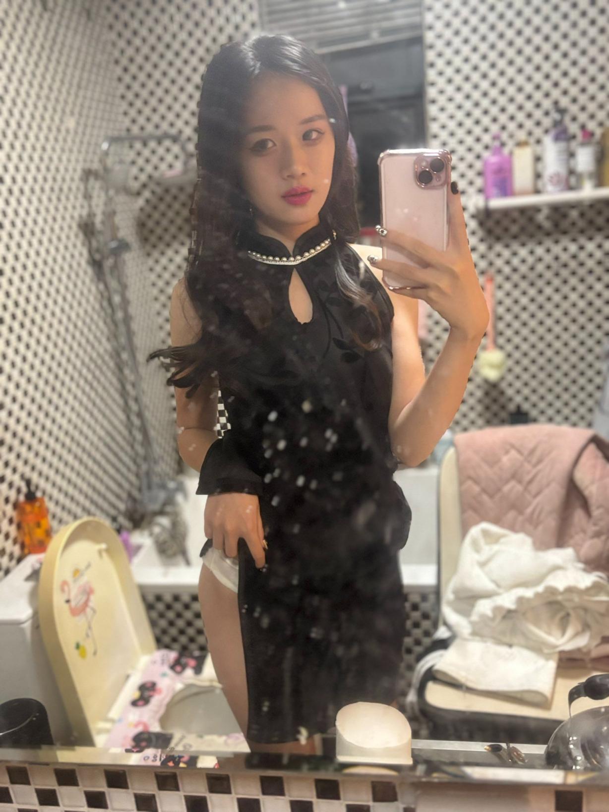 顏值不錯(cuò)的反差婊[28P]
