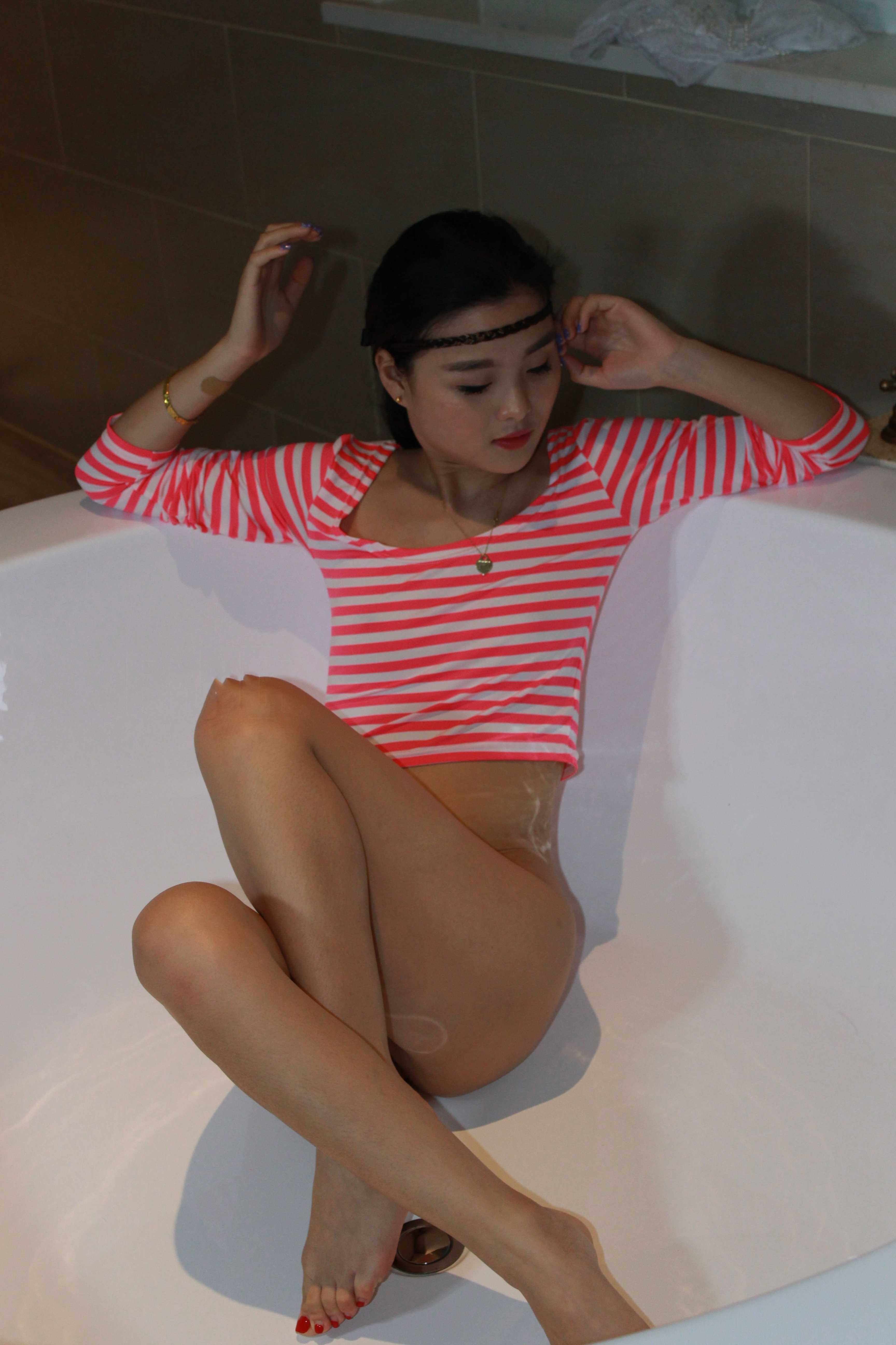 挺俏麗的小妹子