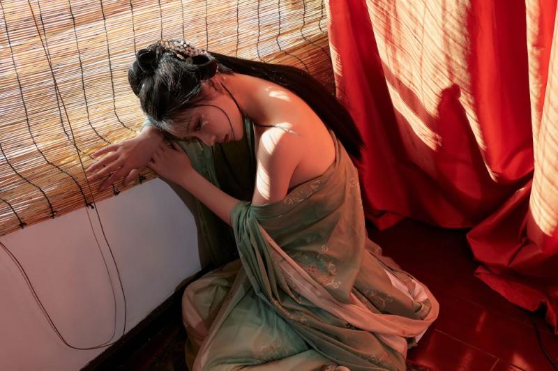 古裝妹子極品圓潤的美乳[39P]
