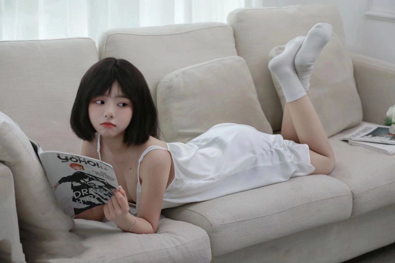 清純短發(fā)妹子 [11P]