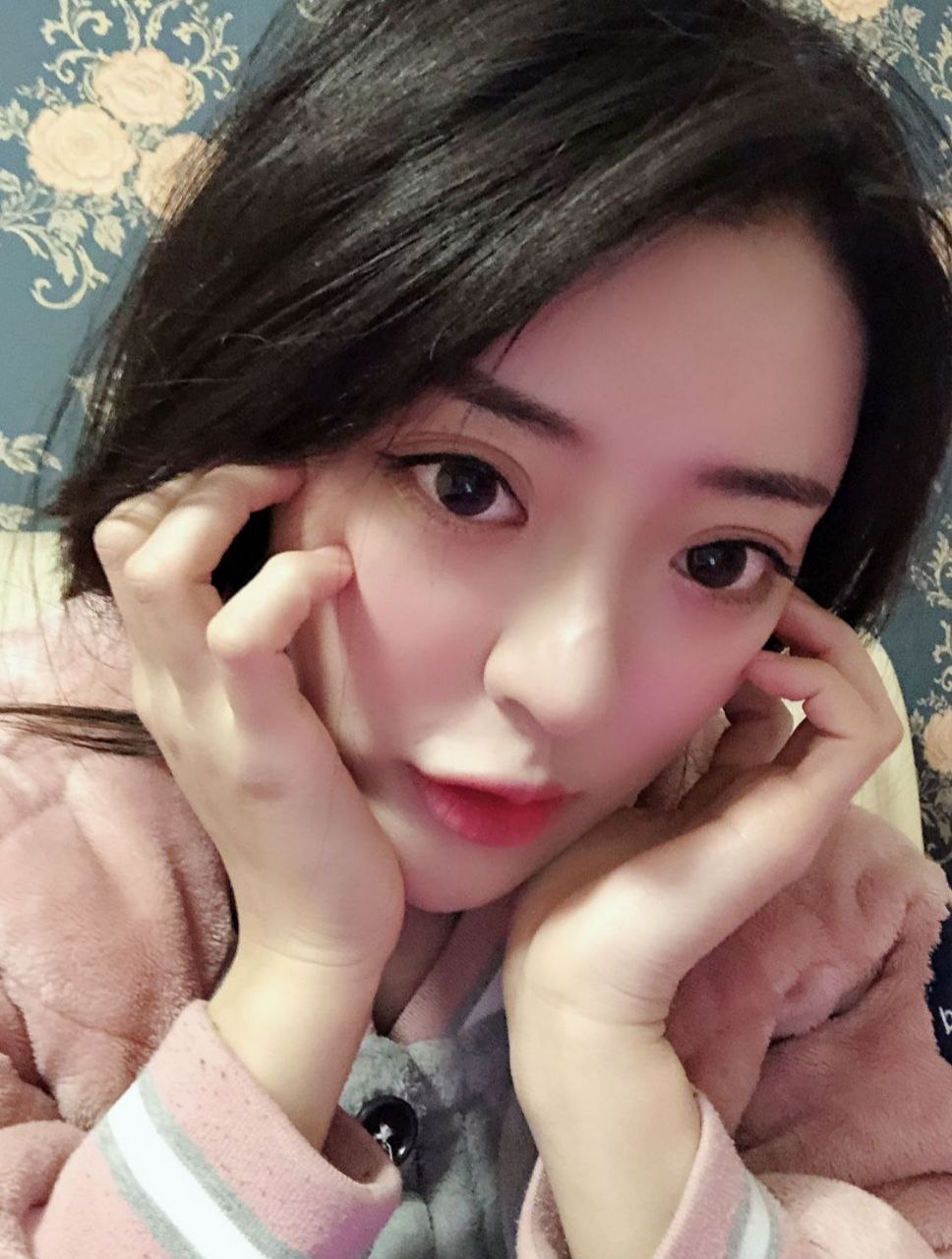 性愛(ài)照自拍流出