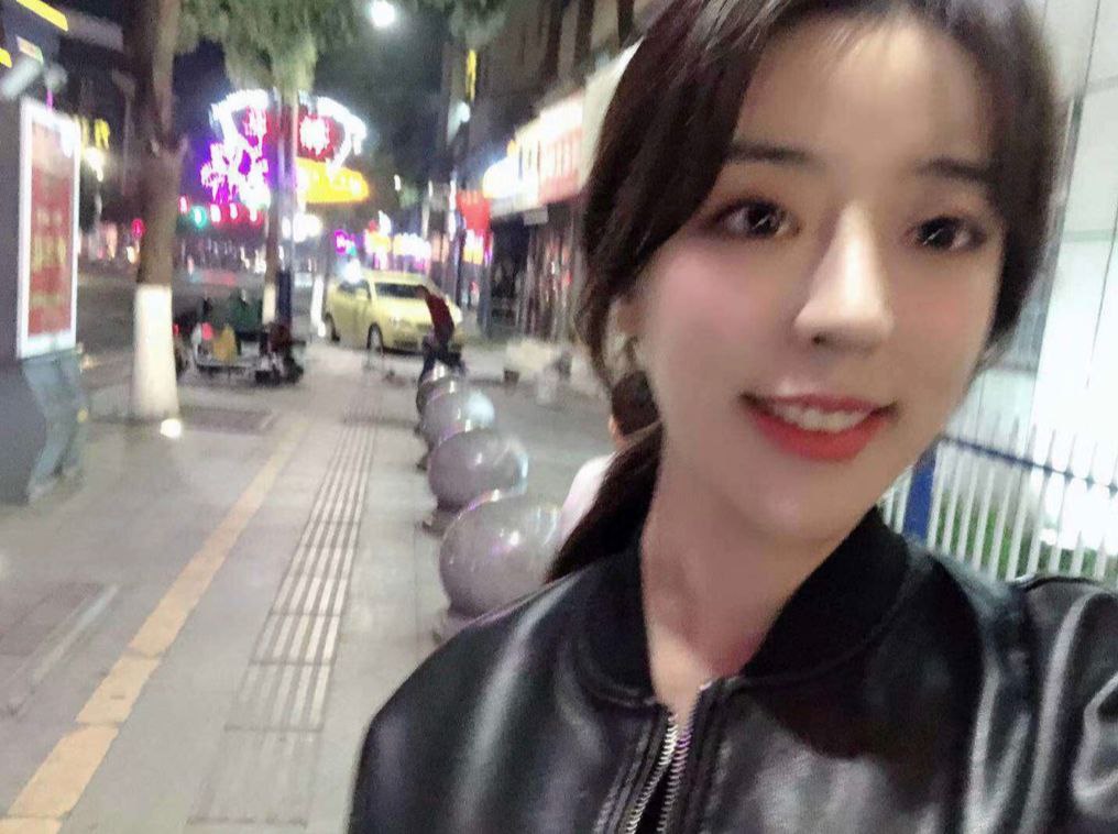 性愛(ài)照自拍流出