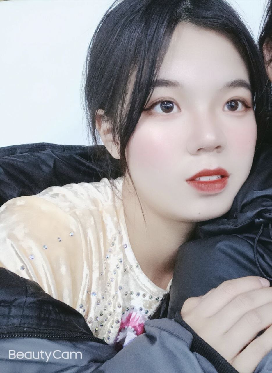 有點(diǎn)微胖的美女 [18P]