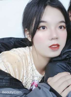 有點(diǎn)微胖的美女 [18P]
