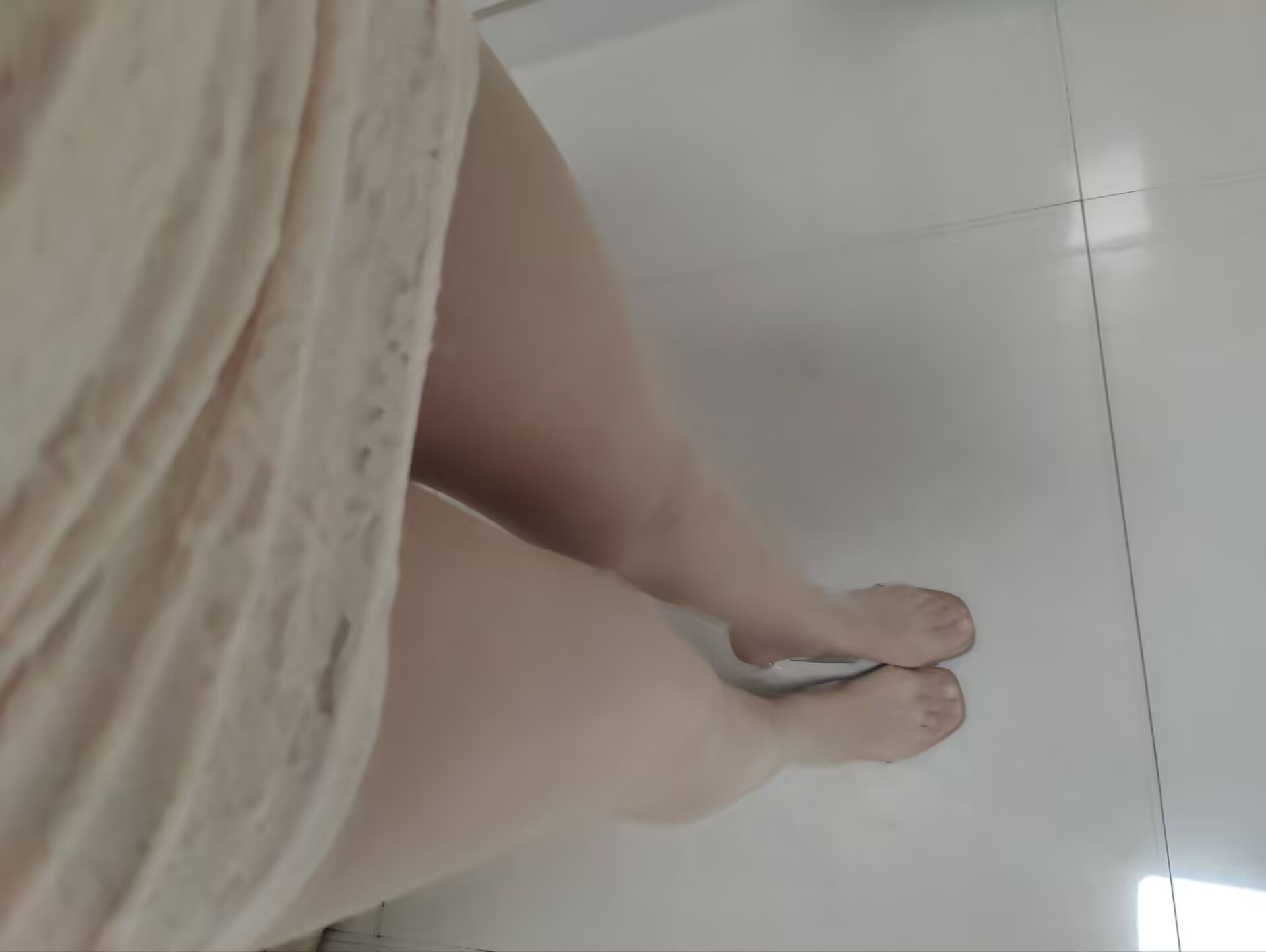 天氣晴的反差嬌妻情趣內衣真空無內外出日常