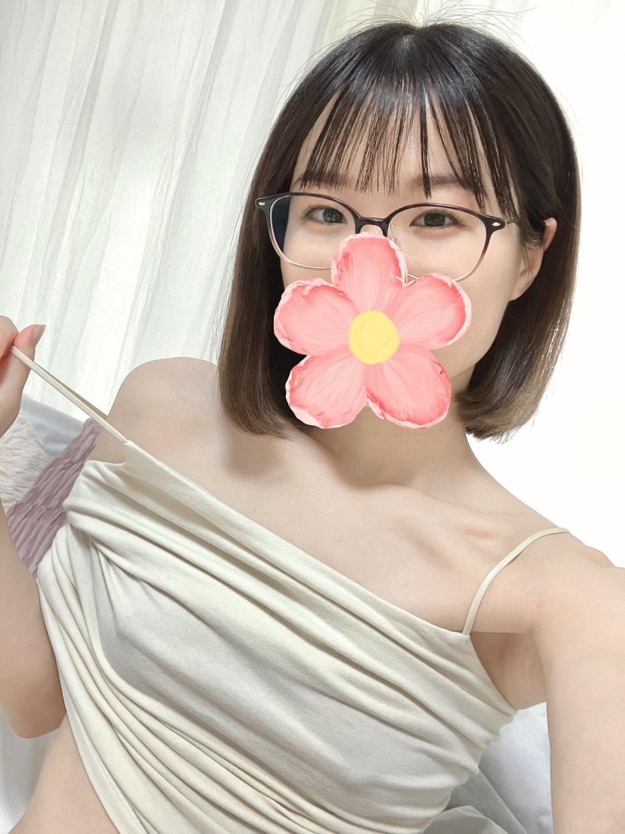日式女孩不愛穿內(nèi)衣