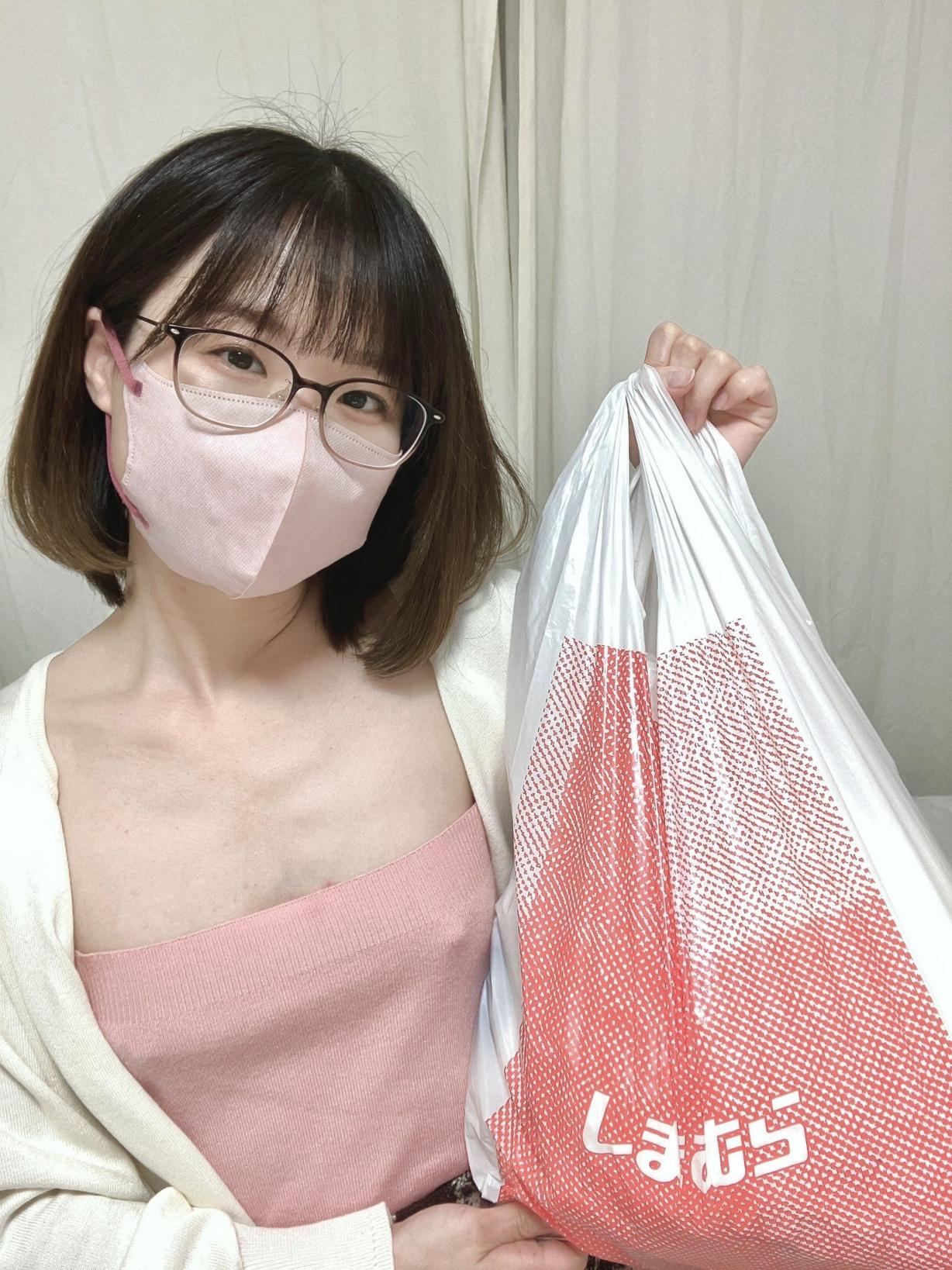 日式女孩不愛(ài)穿內(nèi)衣