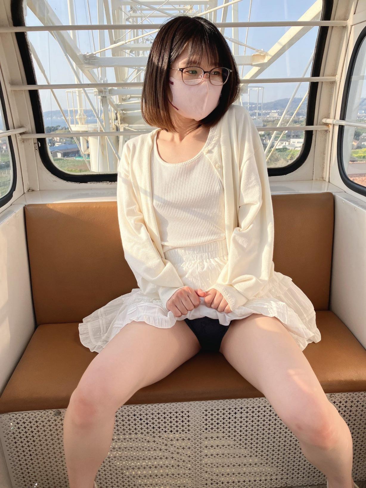 日式女孩不愛穿內衣