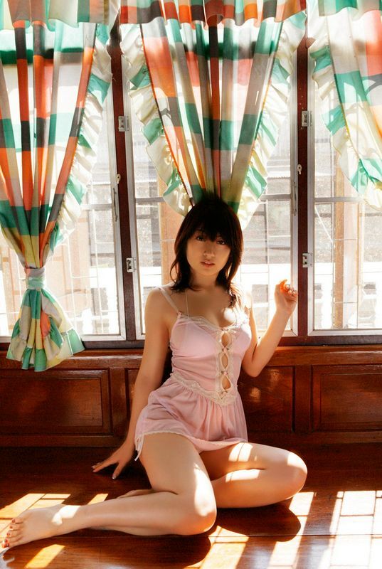 熊田曜子套圖寫(xiě)真圖集高清寫(xiě)真圖
