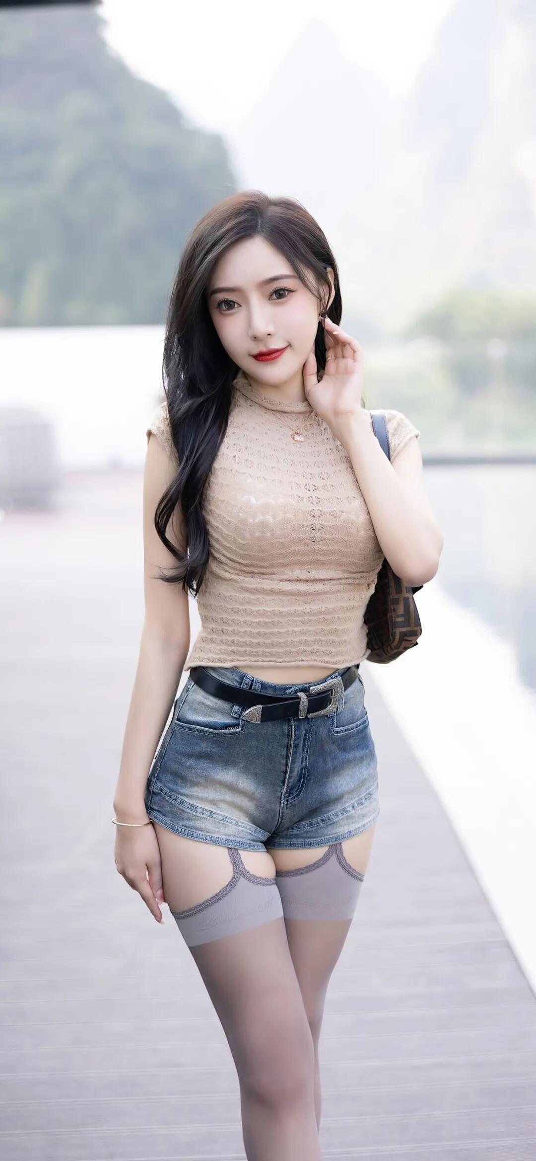 哪個(gè)男人抵擋的住碎花裙和絲襪牛仔