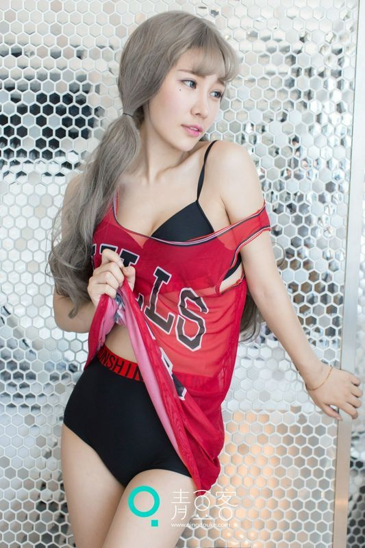 美盺Yumi性感寫(xiě)真