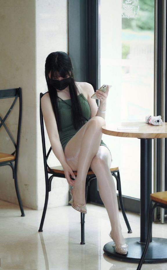 臥槽這腿，我操這腿！