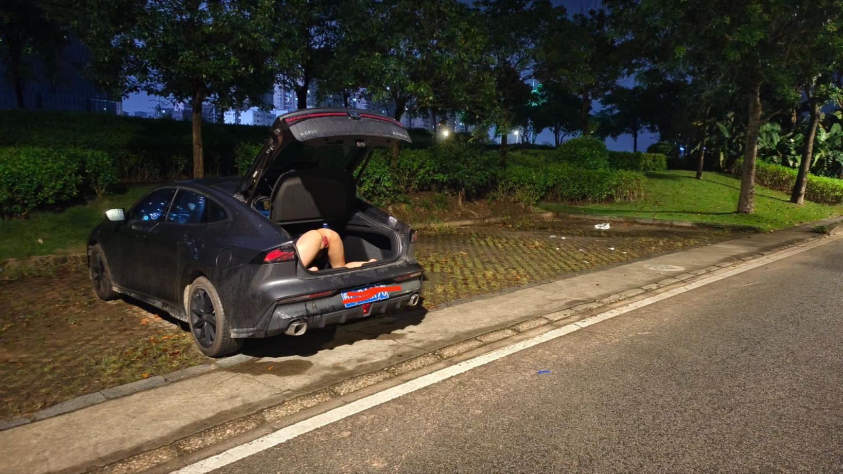 愛(ài)露出的人妻