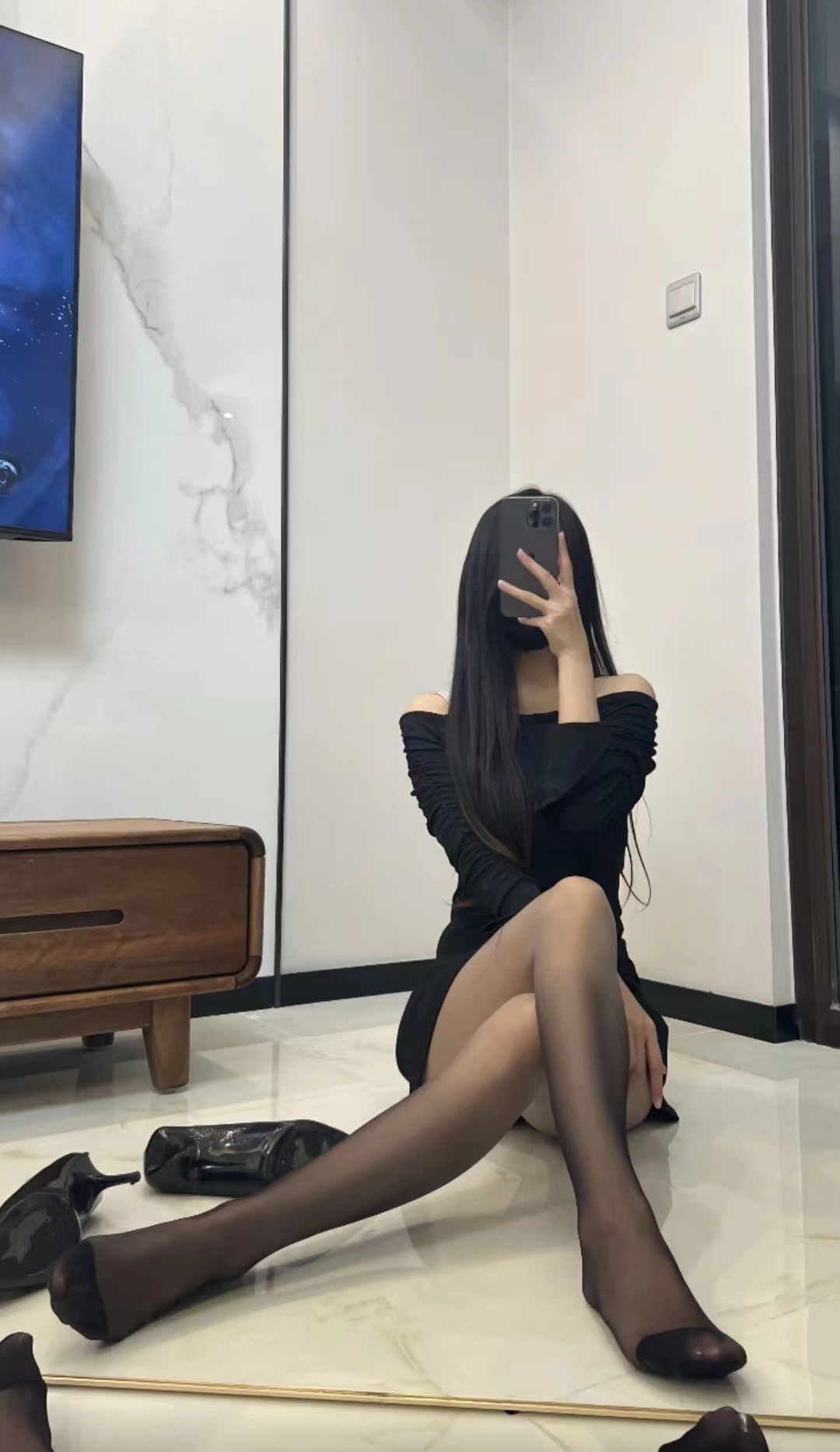 美麗的女人總是會(huì)有一雙可人的腳