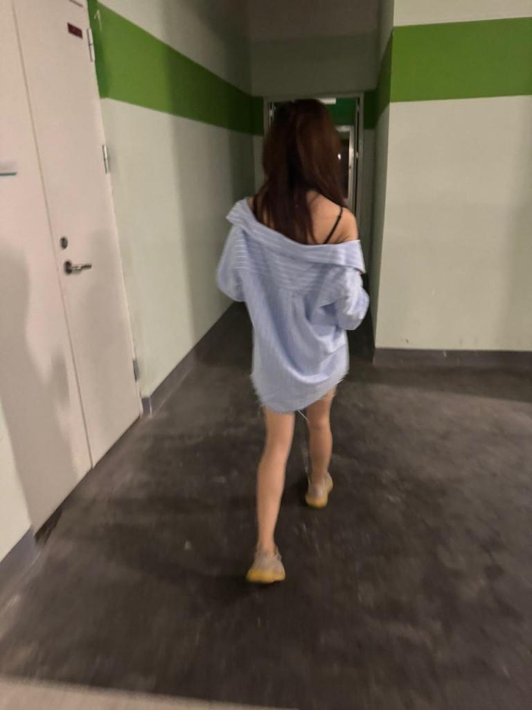 [小母狗] 發(fā)騷的小母狗 [100P]