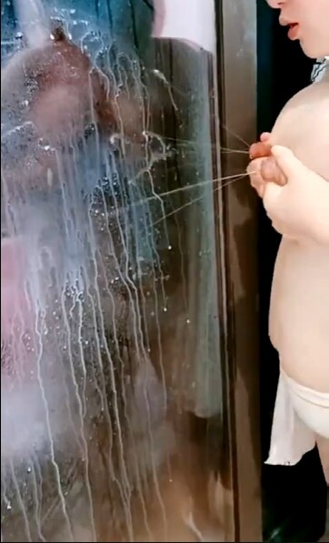 爆乳小姐姐噴奶送福利-勾起你兒時(shí)的記憶【68P】