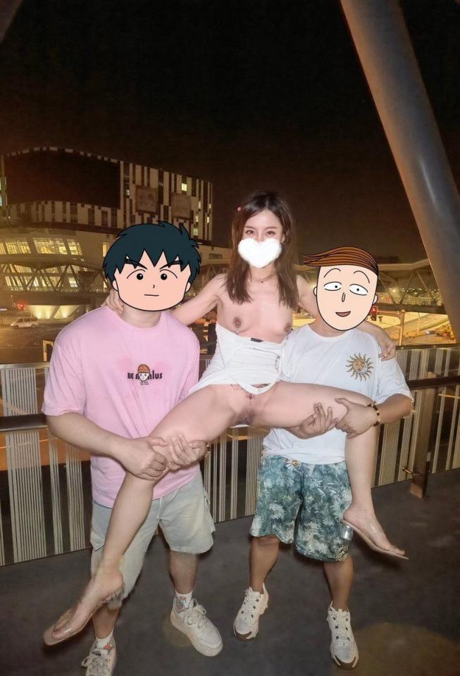 喜歡人前露出的人妻