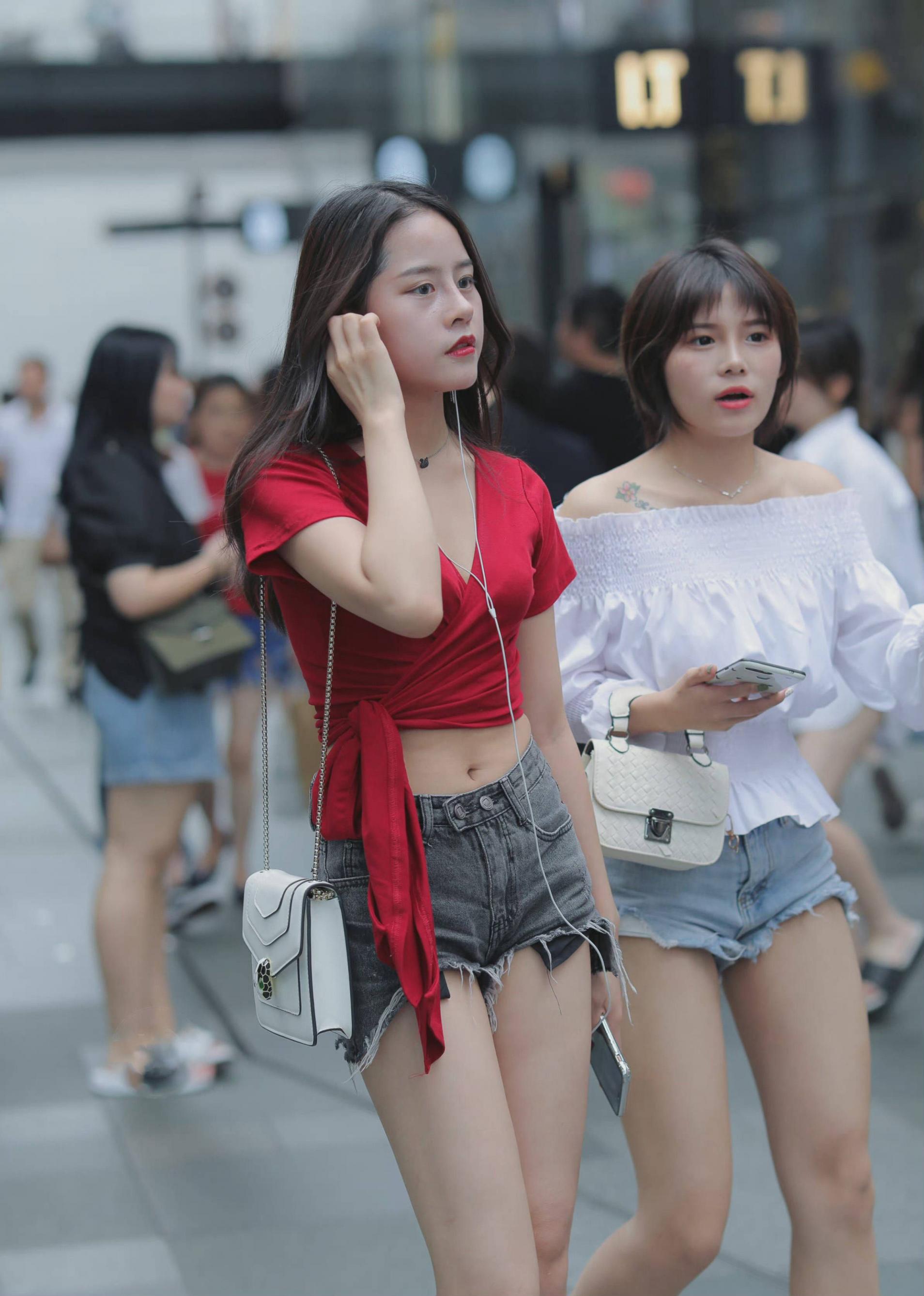 熱褲長腿? 火辣性感