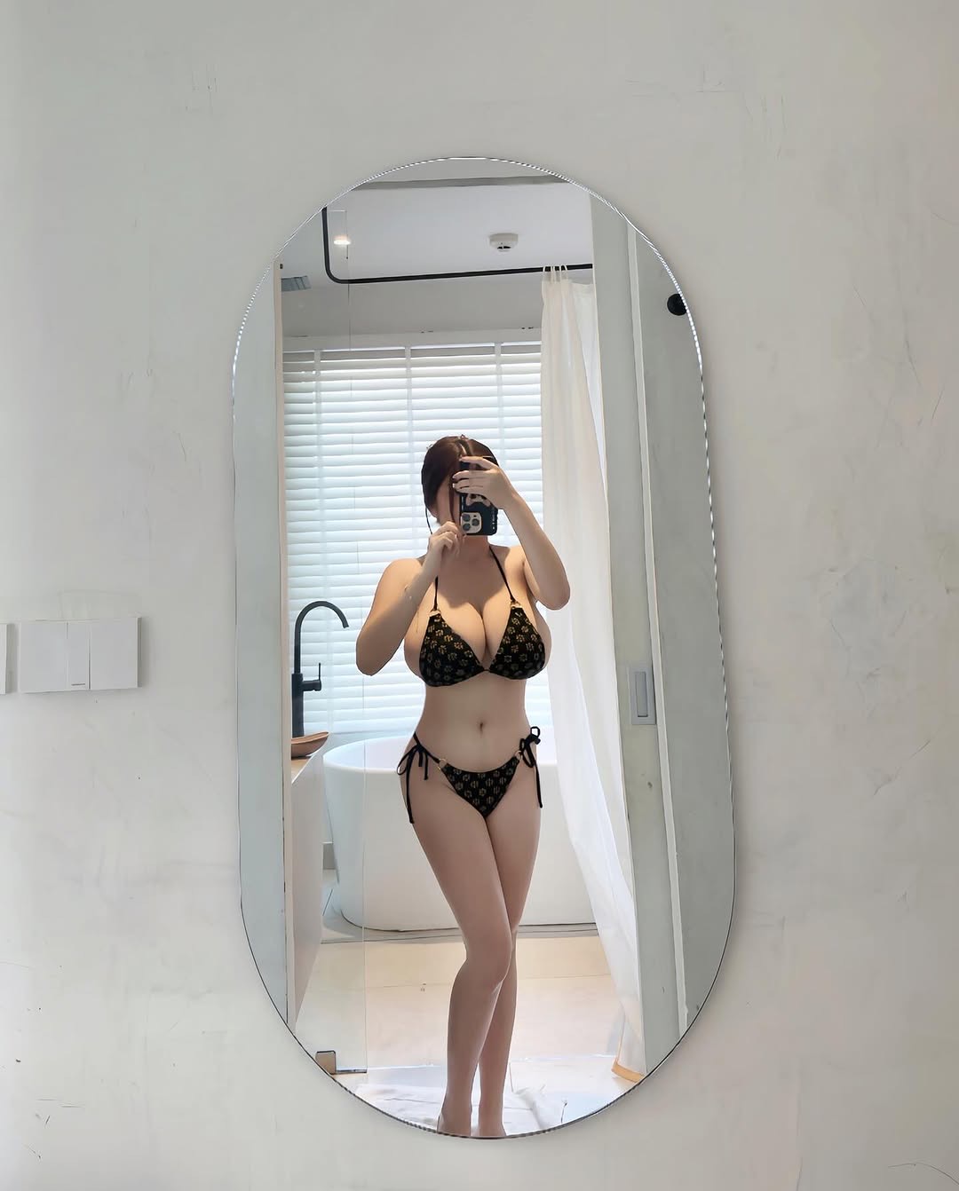 醉美是少婦的翹臀和酥胸