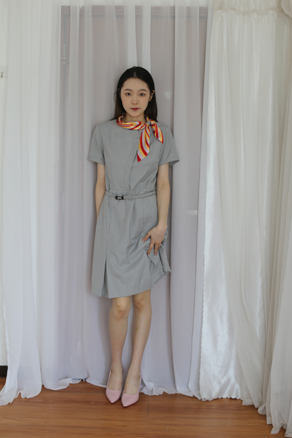 氣質(zhì)女神絕美絲襪美腿