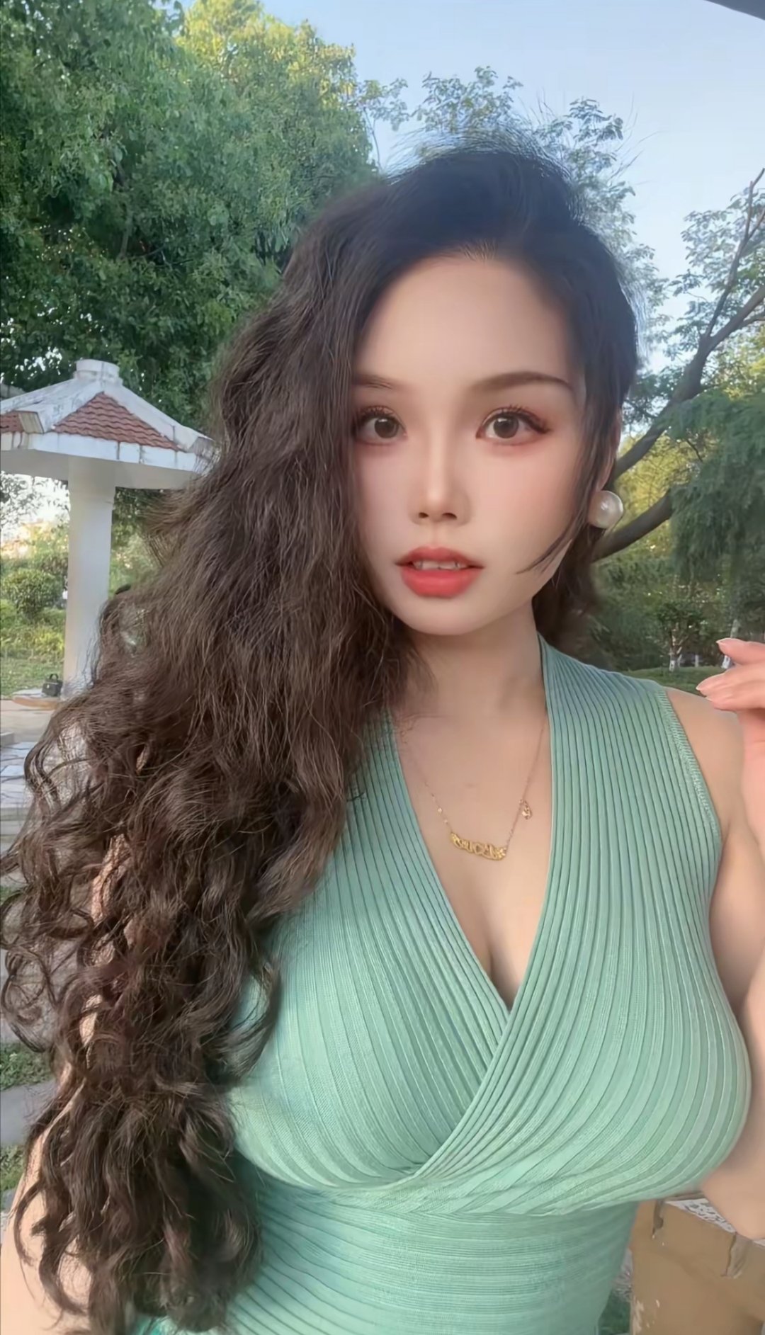 醉美是少婦的翹臀和酥胸 20250604