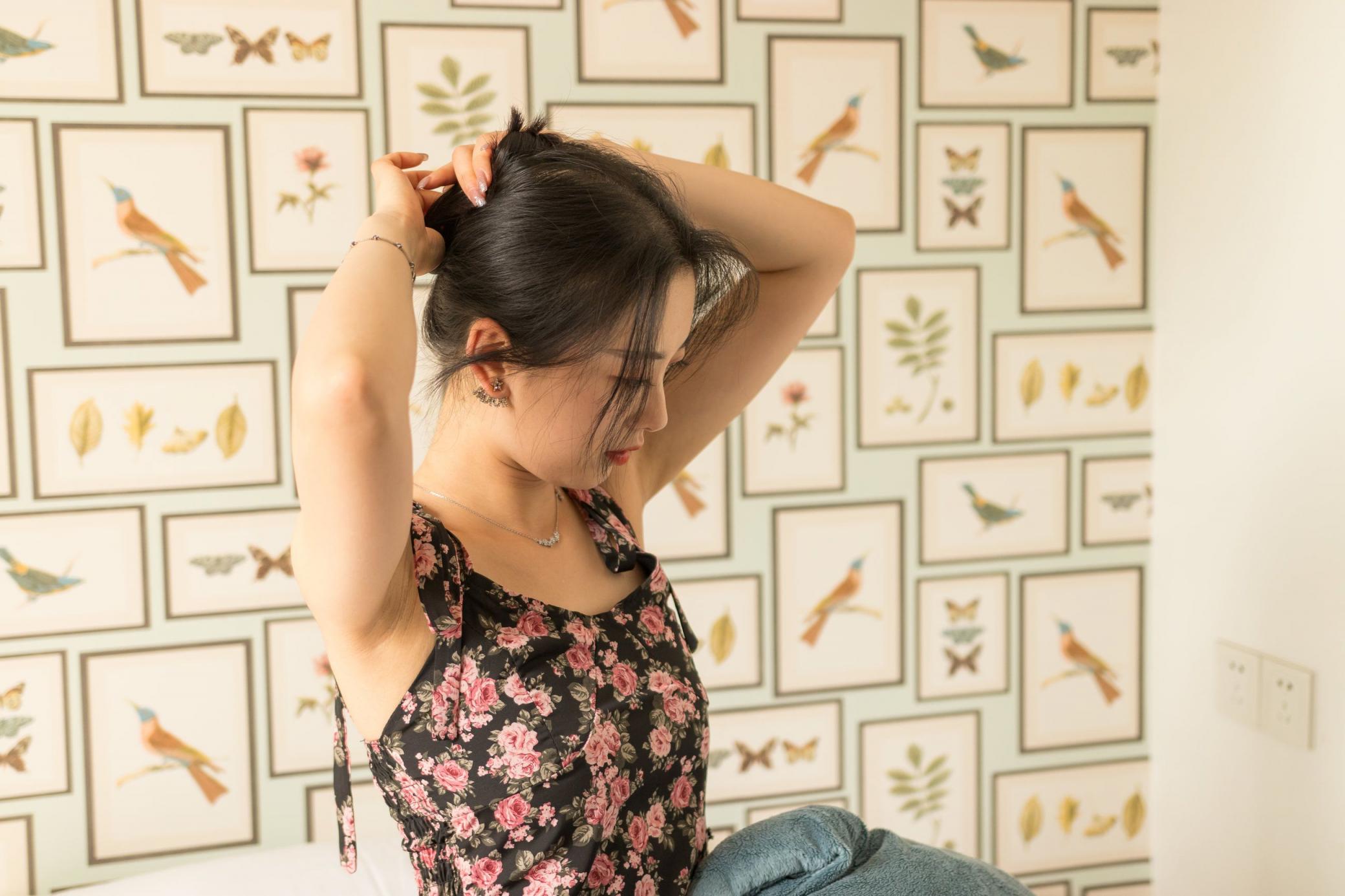 超誘人的碎花裙小姐姐