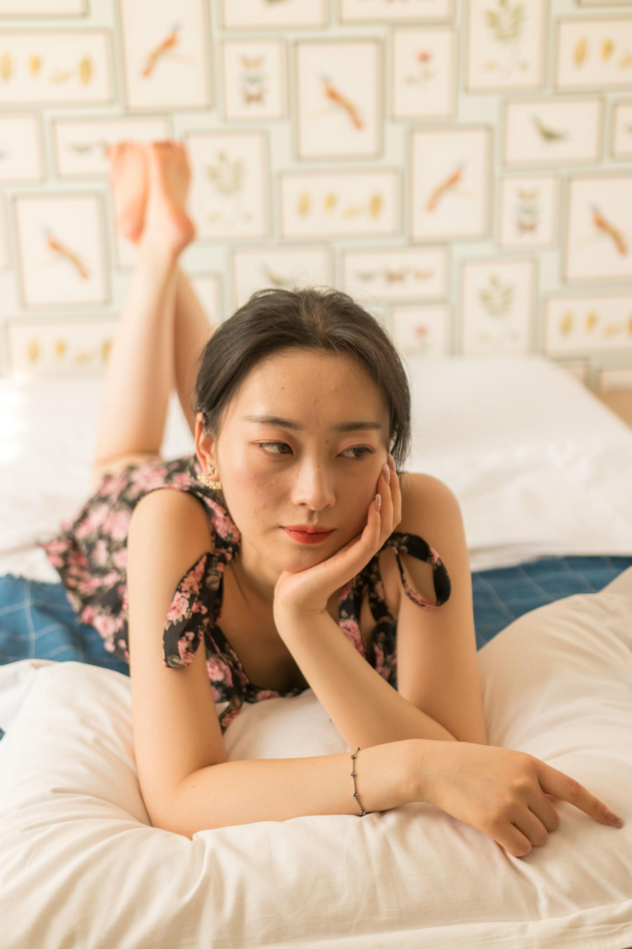 超誘人的碎花裙小姐姐