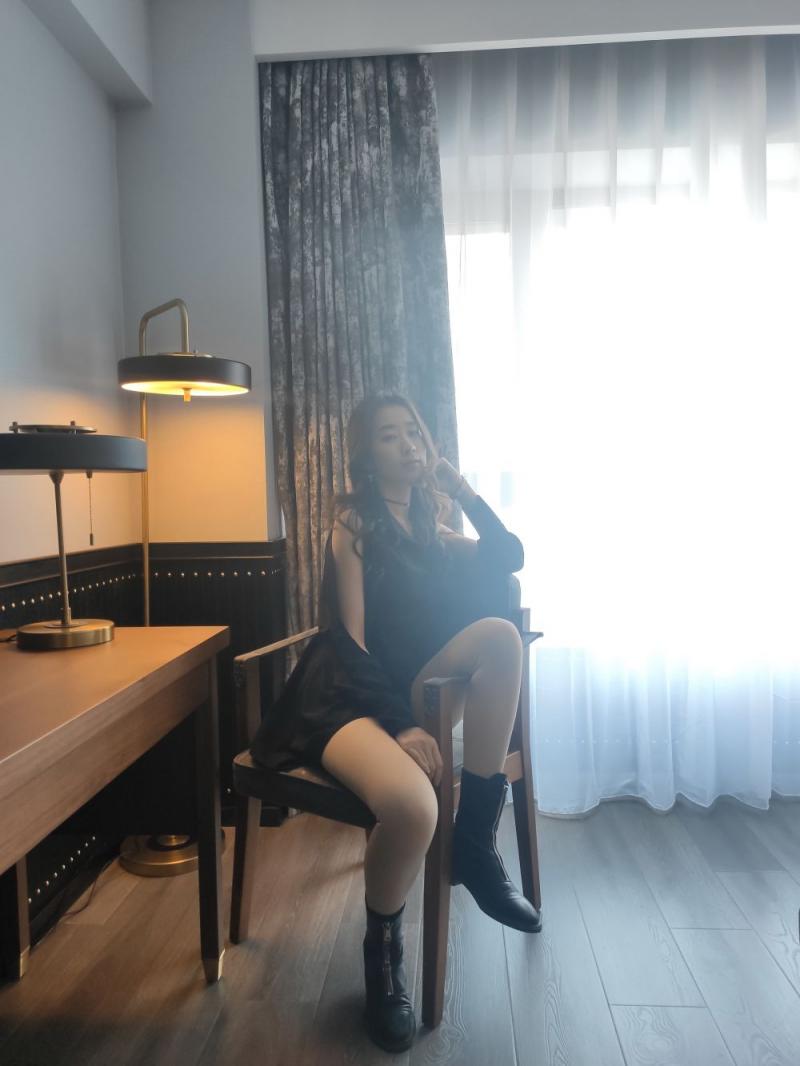 這腿看起來(lái)舒服